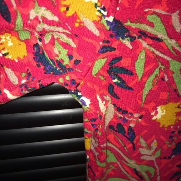 LuLaRoe Julia.                           A - Picture 4 of 5